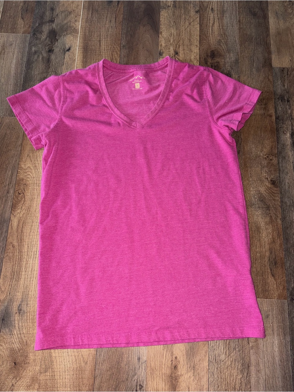 Women's V-Neck Short Sleeve Top - Pink